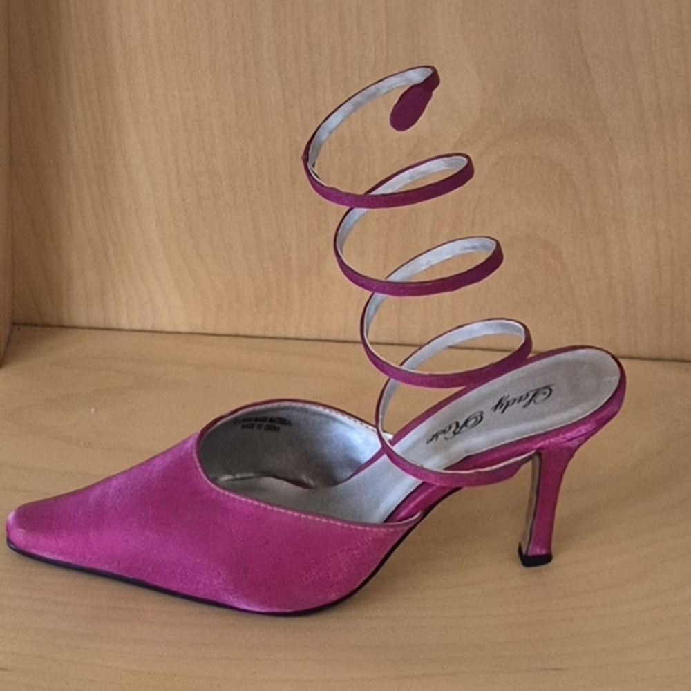 Elegant Pink Spiral Strap Heels